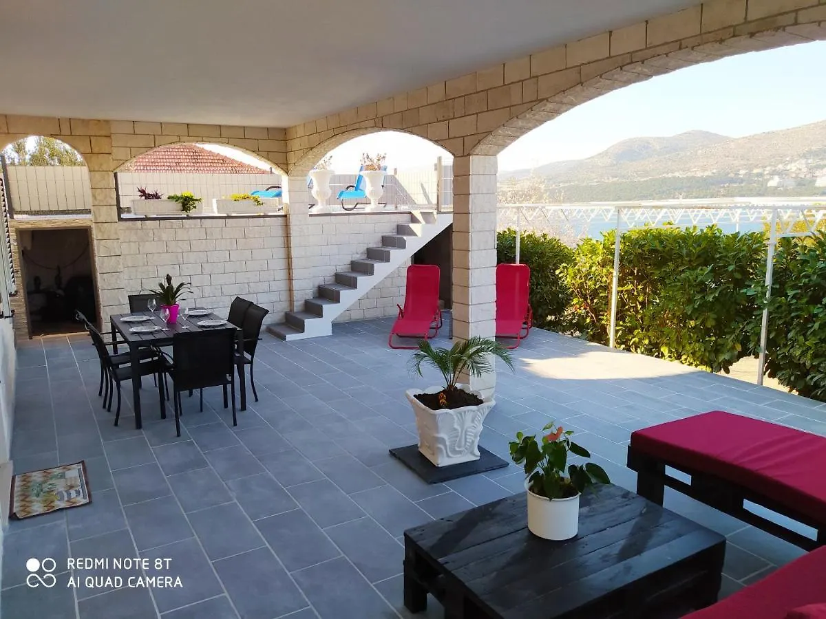 Villa Sandrina Donji Okrug  Croatia