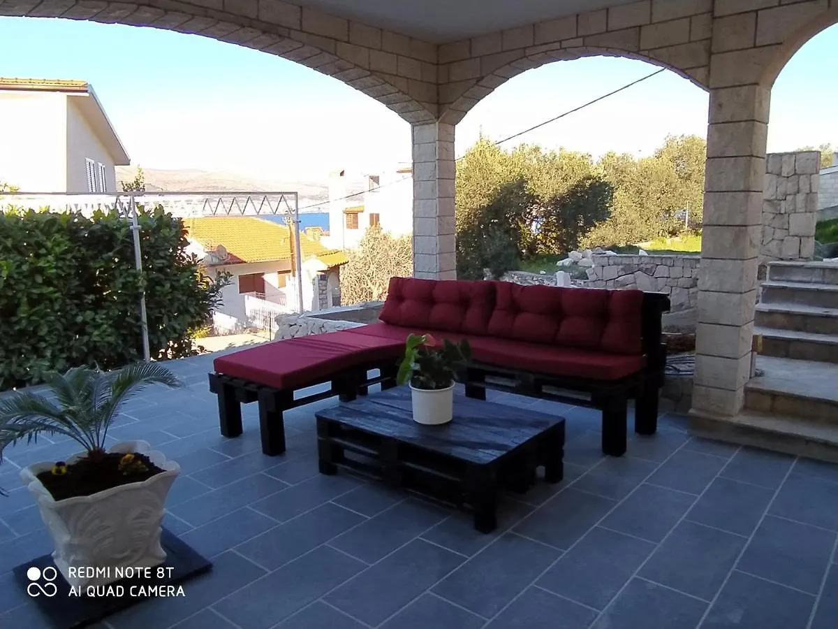 Apartment Villa Sandrina Donji Okrug  Croatia